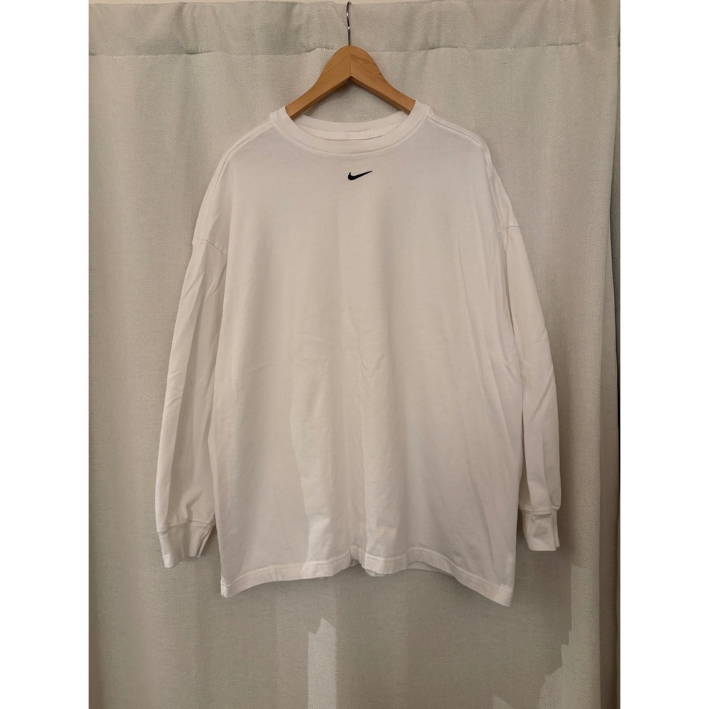 Nike Long Sleeve T-Shirt Mens Large White Center Swoosh Oversized Fit Tee